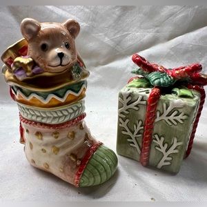 Fitz and Floyd - Vintage Christmas  Salt/Pepper